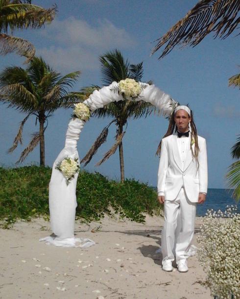 210950_10100215174330789_7809926_50486729_7421111_o